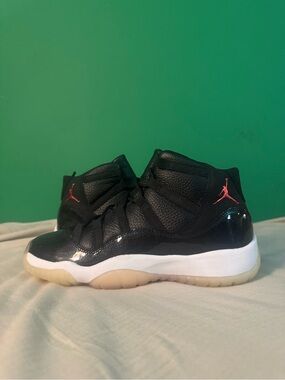 Jordan 11 72-10 size 6
